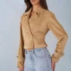Noelie Kurzjacke aus Kunstwildleder mit Gürtel in Tan Noelie Kurzjacke aus Kunstwildleder mit Gürtel in Tan