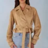 Noelie Kurzjacke aus Kunstwildleder mit Gürtel in Tan Noelie Kurzjacke aus Kunstwildleder mit Gürtel in Tan
