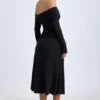 Noelle Modal-Midaxi-Kleid mit gerafften Schultern in Schwarz Noelle Modal-Midaxi-Kleid mit gerafften Schultern in Schwarz