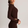 Noor Modal High-Rise Bodycon Mini-Shorts in Schokoladenbraun Noor Modal High-Rise Bodycon Mini-Shorts in Schokoladenbraun