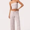 Noppenjersey-Hose mit niedriger Leibhöhe in rosa Streifen Noppenjersey-Hose mit niedriger Leibhöhe in rosa Streifen