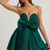 Norina Minikleid mit Schleifendetail im Smaragdgrün Norina Minikleid mit Schleifendetail im Smaragdgrün