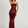 Nottola 3D-verziertes Bandeau-Maxikleid in Rot Nottola 3D-verziertes Bandeau-Maxikleid in Rot