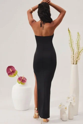 Oceane Maxikleid mit Cut-outs, Neckholder und bodenlangem Schnitt in Schwarz