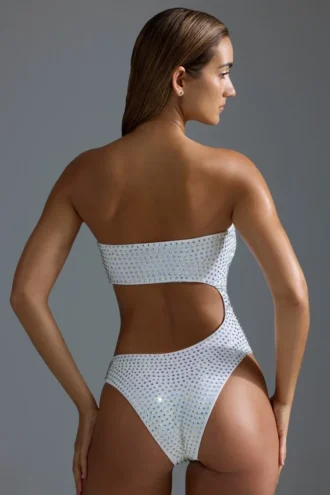 Oh Polly Bademode: HOTFIX Edition Verzierter Cheeky-Badeanzug mit Cut-outs in Weiß