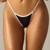 Old Money Triangel-Bikinihose in Schwarz
