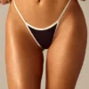 Old Money Triangel-Bikinihose in Schwarz