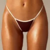 Old Money Triangel-String-Bikinihose in Braun Old Money Triangel-String-Bikinihose in Braun