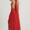 Oliana Asymmetrisches Maxikleid mit Neckholder in Chili-Rot Oliana Asymmetrisches Maxikleid mit Neckholder in Chili-Rot