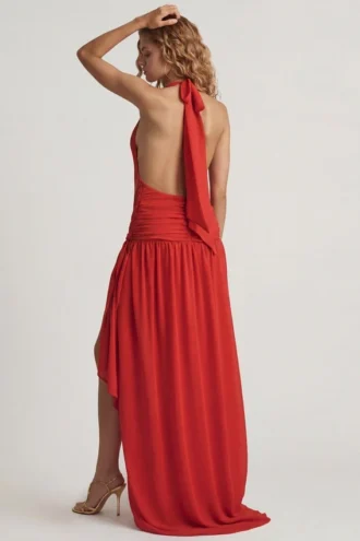 Oliana Asymmetrisches Maxikleid mit Neckholder in Chili-Rot
