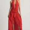 Oliana Asymmetrisches Maxikleid mit Neckholder in Chili-Rot Oliana Asymmetrisches Maxikleid mit Neckholder in Chili-Rot