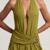 Oliana Asymmetrisches Maxikleid mit Neckholder in Olivgrün Oliana Asymmetrisches Maxikleid mit Neckholder in Olivgrün