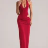 Oona Maxikleid mit tiefem Ausschnitt und Neckholder in Kirschrot Oona Maxikleid mit tiefem Ausschnitt und Neckholder in Kirschrot