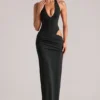Oona Maxikleid mit tiefem Ausschnitt und Neckholder in Schwarz Oona Maxikleid mit tiefem Ausschnitt und Neckholder in Schwarz