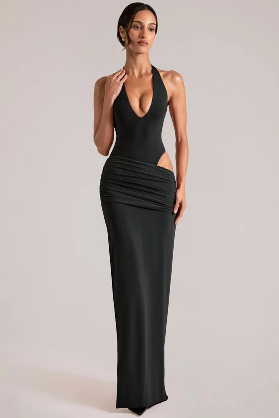 Oona Maxikleid mit tiefem Ausschnitt und Neckholder in Schwarz Oona Maxikleid mit tiefem Ausschnitt und Neckholder in Schwarz