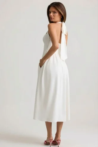 Orlena Midaxi-Kleid mit Neckholder und Knopfdetails in Weiß