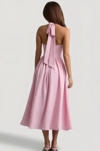 Orlena Midaxi-Kleid mit Neckholder und Knopfdetails in Zartrosa