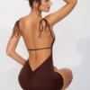 Orli Minikleid aus geschmeidigem Jersey mit offenem Rücken in Espresso Orli Minikleid aus geschmeidigem Jersey mit offenem Rücken in Espresso