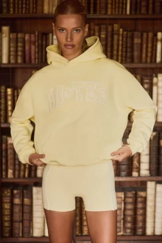Oversize-Hoodie mit Stickerei in Soft Yellow