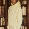 Oversize-Hoodie mit Stickerei in Soft Yellow Oversize-Hoodie mit Stickerei in Soft Yellow