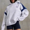 Oversize-Kapuzenpullover aus Baumwollfleece in Melange-Grau Oversize-Kapuzenpullover aus Baumwollfleece in Melange-Grau