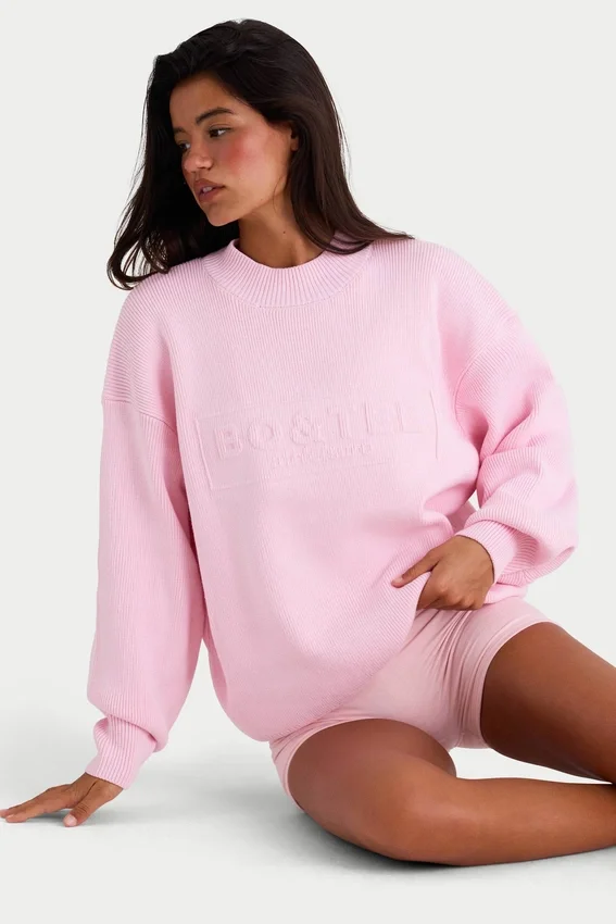 Oversize-Pullover aus geripptem Strick in Hellrosa Oversize-Pullover aus geripptem Strick in Hellrosa