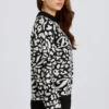 Oversize-Pullover aus Jacquard-Strick in Schwarz Oversize-Pullover aus Jacquard-Strick in Schwarz