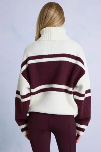 Oversize-Strickpullover mit Rollkragen in Burgunderrot
