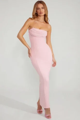 Palermo Maxikleid mit verziertem Bandeau-Ausschnitt und Wasserfallkragen in Blush