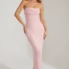 Palermo Maxikleid mit verziertem Bandeau-Ausschnitt und Wasserfallkragen in Blush Palermo Maxikleid mit verziertem Bandeau-Ausschnitt und Wasserfallkragen in Blush