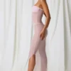 Papeete gerafftes Bandeau-Midi-Kleid in zartem Rosa Papeete gerafftes Bandeau-Midi-Kleid in zartem Rosa