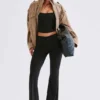 Patsy Modal-Hose mit mittlerer Leibhöhe und ausgestelltem Bein in Schwarz Patsy Modal-Hose mit mittlerer Leibhöhe und ausgestelltem Bein in Schwarz