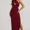 Penelope Maxikleid mit Neckholder und Schnürung aus Spitze in Beerenrot Penelope Maxikleid mit Neckholder und Schnürung aus Spitze in Beerenrot
