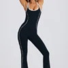 Petite Soft Active Jumpsuit mit offenem Rücken in Schwarz Petite Soft Active Jumpsuit mit offenem Rücken in Schwarz