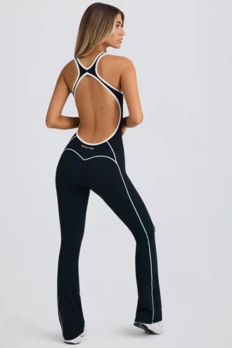 Petite Soft Active Jumpsuit mit offenem Rücken in Schwarz