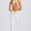 Petite Soft Active Jumpsuit mit offenem Rücken in Weiß Petite Soft Active Jumpsuit mit offenem Rücken in Weiß