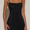 Philomena Verziertes, rückenfreies, figurbetontes Minikleid mit weichem Ausschnitt in Schwarz Philomena Verziertes, rückenfreies, figurbetontes Minikleid mit weichem Ausschnitt in Schwarz
