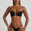 Praslin Bandeau-Bikinioberteil mit Perlenverzierung in Schwarz Praslin Bandeau-Bikinioberteil mit Perlenverzierung in Schwarz
