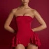 Priaska Rüschen-Schnürkorsett-Playsuit in Feuerrot Priaska Rüschen-Schnürkorsett-Playsuit in Feuerrot