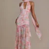 Primrose Premium-Maxikleid mit verziertem Schaldetail und rosa Blumenmuster