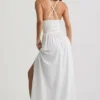 Pryana Plunge-Maxikleid mit gekreuztem Rücken in Weiß Pryana Plunge-Maxikleid mit gekreuztem Rücken in Weiß