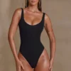 Reese Bodys mit U-Ausschnitt in Schwarz Reese Bodys mit U-Ausschnitt in Schwarz