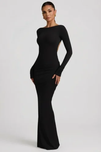 Regine Modal-Maxikleid mit Rüschen und rückenfreiem Ausschnitt in Schwarz