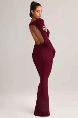 Regine Modal-Maxikleid mit Rüschen und rückenfreiem Ausschnitt in Weinrot