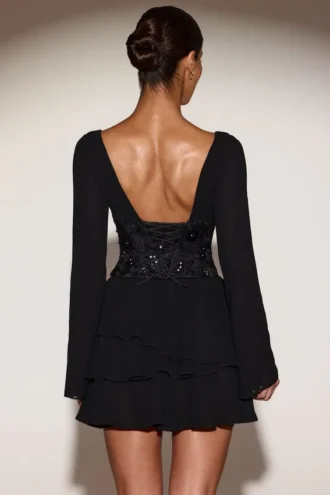 Reinara Chiffon-Minikleid mit Verzierungen und A-Linie in Schwarz