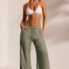 Resort-Wear-Strandhose mit Crinkle-Struktur in Hellgrün Resort-Wear-Strandhose mit Crinkle-Struktur in Hellgrün