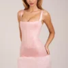 Rixelle Satin-Korsett-Minikleid mit quadratischem Ausschnitt und Kunstfell in Blush Pink Rixelle Satin-Korsett-Minikleid mit quadratischem Ausschnitt und Kunstfell in Blush Pink