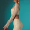 Romy Verzierter Bodycon-Minirock aus Spitze in Elfenbein Romy Verzierter Bodycon-Minirock aus Spitze in Elfenbein