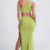 Rosalia One-Shoulder-Maxikleid mit Metallverzierungen in Olivgrün Rosalia One-Shoulder-Maxikleid mit Metallverzierungen in Olivgrün