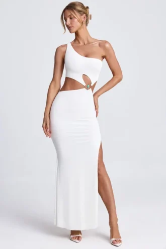 Rosalia One-Shoulder-Maxikleid mit Metallverzierungen in Weiß